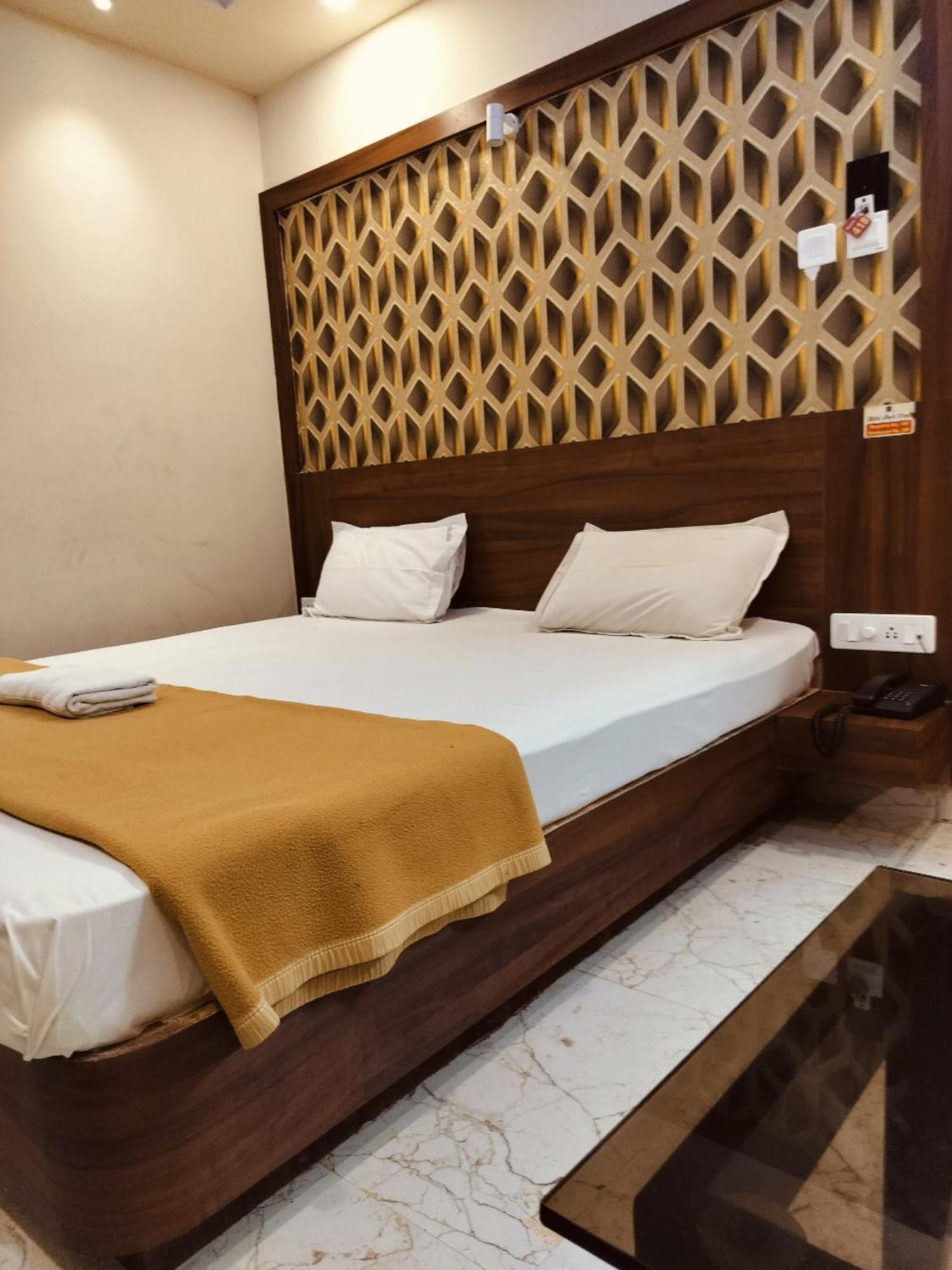 Hotel Park View - Lift Facilities- Near Sea Beach Best Choice Of Travellers By Morservices Puri Eksteriør bilde