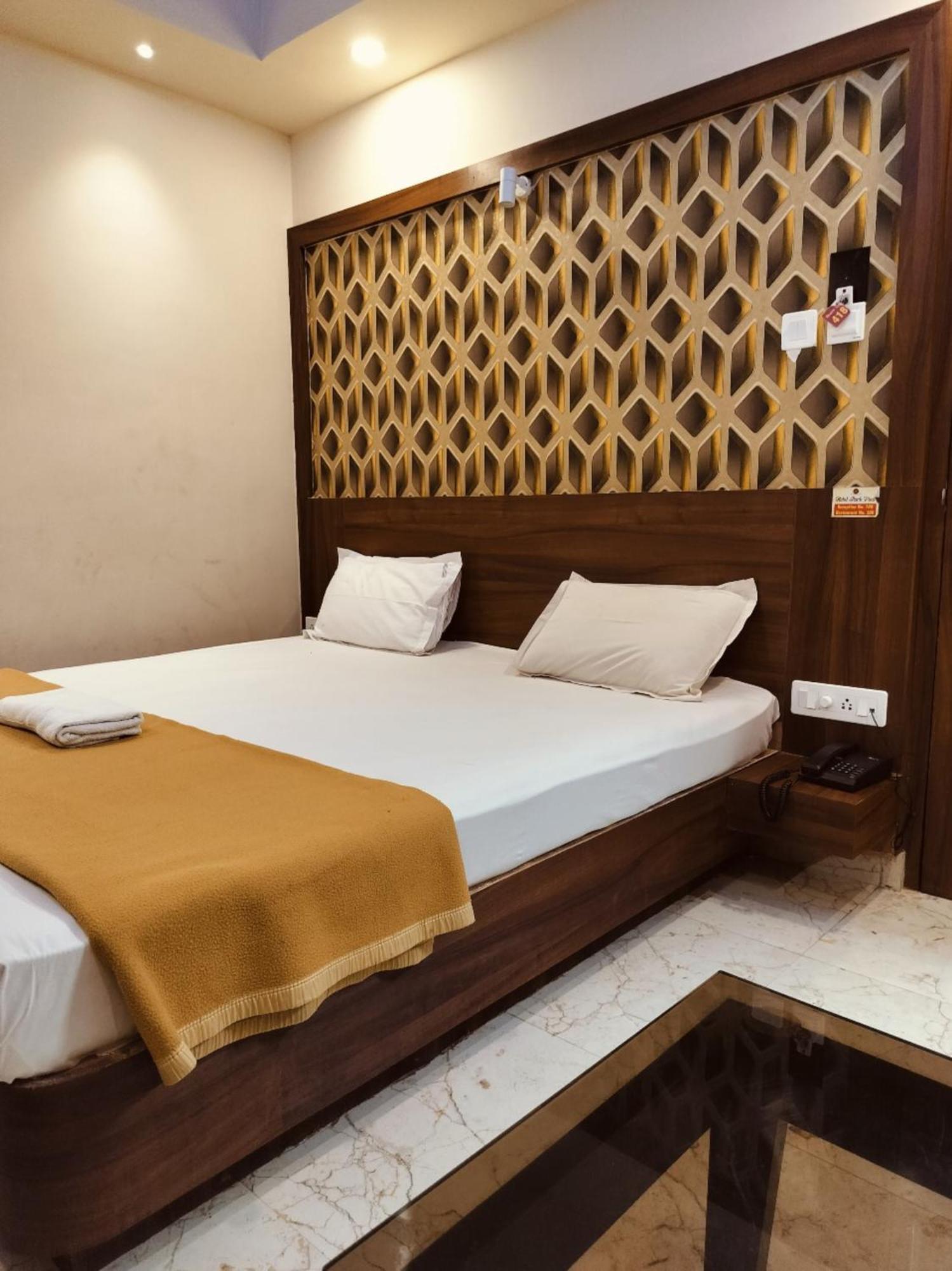 Hotel Park View - Lift Facilities- Near Sea Beach Best Choice Of Travellers By Morservices Puri Eksteriør bilde
